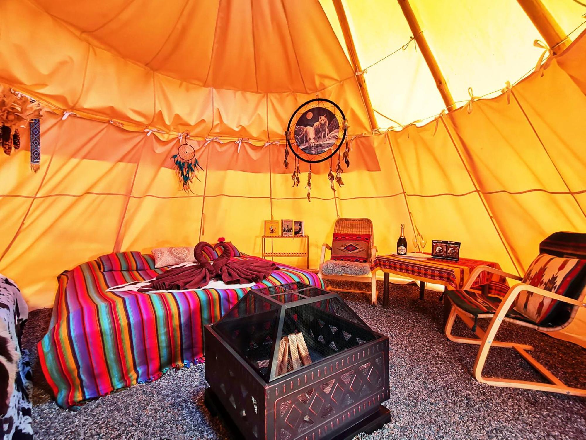 Teepee Camp Lounky Hotel Chodouny Екстериор снимка